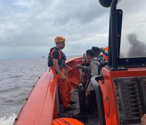 Dua Nelayan yang Hilang di Perairan Ambang Luar Kualatungkal Ditemukan Selamat