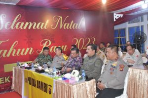 Danrem 042/Gapu dan Kapolda Jambi Ikuti Zoom Meeting Operasi Lilin 2022 Bersama Kapolri