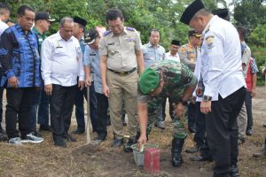 Danrem 042/Gapu Dampingi Gubernur Canangkan Satu Juta Patok Gema Patas di Kota Jambi