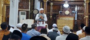 Gubernur Jambi Sholat Isya Dan Tarawih Bersama Masyarakat Jambi