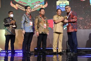 Kota Jambi Sukses Wujudkan Universal Health Coverage, Fasha Terima Penghargaan dari Wakil Presiden