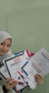 Gadis Manis Berkerudung dari SMANSA Seabrek Piagam Penghargaan