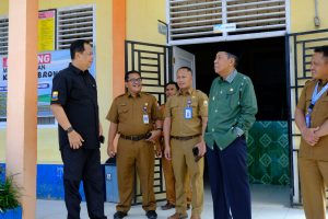 Sani Tinjau Proses Ujian Akhir Tahun di SMA dan SMK Kerinci