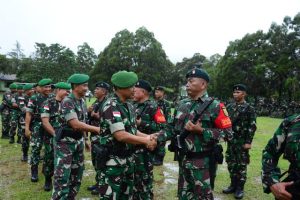 Kasrem 172/PWY Pimpin Upacara Pelepasan Satgas Pamtas Kewilayahan Yonif Raider 142/KJ