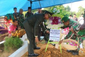Dandim 0416/Bute Pimpin Upacara Pemakaman Prajurit Secara Militer