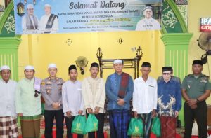 Wabup Tanjab Barat Safari Ramadan di Masjid Tanmiyatul Iman Mekar Jaya