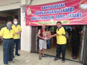 Marga Huang Jambi Bakti Sosial, Berbagi Kebahagian Jelang Idul Fitri 1444H