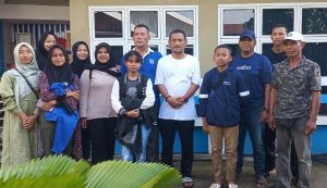 Ucok Mora Bersama Ketua KONI Lepas Atlet Catur Tanjabbar Dalam Rangka Kejurnas