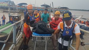 Tabrakan Kapal Penumpang di Tanjab Barat: 12 Selamat, 3 MD dan 1 Balita Dalam Pencarian
