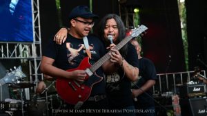 Dirut PT PIL dan Anak Dirut PT Pindad Pukau Panggung Hiburan yang Dihadiri Kasad