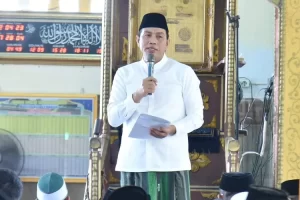 Haru dan Bahagia, Bupati Batanghari Sholat Idul Fitri Dikampung Halamannya
