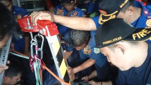 Memilukan, Isak Tangis Keluarga Pecah Melihat Balita Digendong Kadis Damkartan Kota Jambi