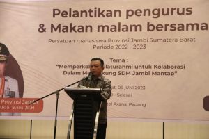 Al Haris Kukuhkan Pengurus Persatuan Mahasiswa Jambi-Sumbar