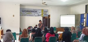 EM Yogiswara Berikan “Langkah Mudah Menulis Lakon” Dalam Workshop Sastra Tahun di TBJ