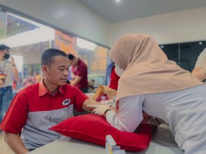 JNE Laksanakan Suntik Gratis Vitamin-C untuk Karyawan dan Masyarakat Umum