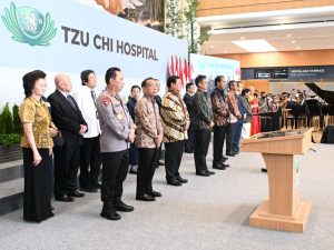 Prabowo Dampingi Presiden Jokowi Resmikan Tzu Chi Hospital