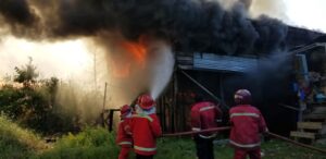 Kebakaran di Legok Kota Jambi, Dinas Damkartan: Hanguskan 33 Rumah dengan Kerugian 1 Milliar