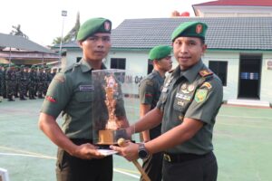 Bentuk Perhatian Pimpinan, Dandim 0419/Tanjab Berikan Penghargaan Kepada Prajurit Berprestasi