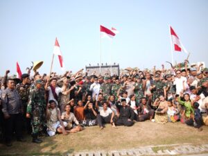 Kasad Saksikan Kirab Kebangsaan dan Resmikan Tugu Perjuangan Pekalongan