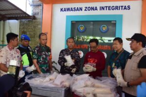 TNI AL Berhasil Gagalkan Penyelundupan Benih Bening Lobster ke Singapura Senilai Lebih dari 8 M