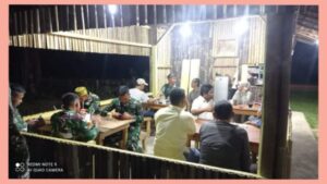 Warung Kopi Sahril Tempat Bercengkerama Anggota Satgas TMMD Bersama Warga