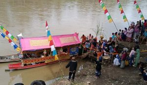 Merangin Gelar Sedekah Bumi di Desa Pulau Rengas, Nilwan: Budaya Biduk Amo Akan Kita Patenkan