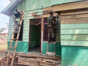 Proses Pengerjaan Rehab Rumah Tidak Layak Huni Program TMMD Hampir Rampung