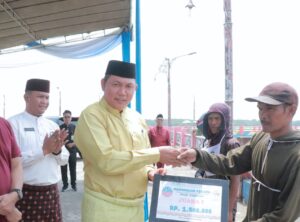 Wakil Bupati Tanjab Barat Buka Secara Resmi Lomba Pacu Tongkah Tahun 2023