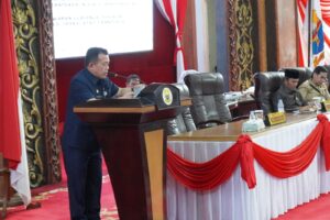 Al Haris Sampaikan Jawaban Pemerintah Terhadap Pemandangan Umum Fraksi-fraksi DPRD Provinsi Jambi