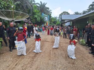 Seru, Batalyon B Pelopor Satbrimob Polda Jambi Rayakan HUT RI ke 78 Bersama Warga SAD