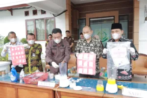 Staf Ahli Bidang Hukum dan Politik Hadiri Pemusnahan Barang Bukti Tindak Pidana Umum Inkracht Van Gewijsde