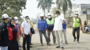 Edi Purwanto Tinjau Pembangunan Jalan Bantuan Inpres di Talang Duku dan Sungai Gelam