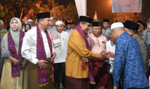 Warga Pamenang Syukuran Pelantikan Pj Bupati, H Mukti Merasa Terharu