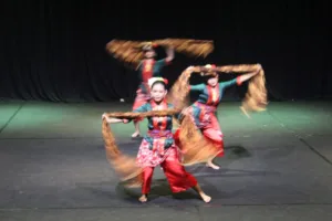 Resik Dancer Dalam Karya ‘Buen’ di Festival Tari Kreasi Remaja Tahun 2023