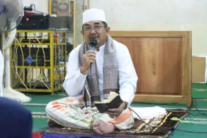Bupati Tanjab Barat Laksanakan Safari Subuh di Masjid Al-Falah Tungkal Harapan