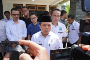 Al Haris Lepas 50 Atlet Dayung Jambi Ikuti Babak Kualifikasi PON XXI di Karawang