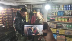 Warung dan Toko Pinggir Jalan ‘Kucing-kucingan’ Jual Minol, Tak Berkutik Dihadapan Satpol PP Kota Jambi