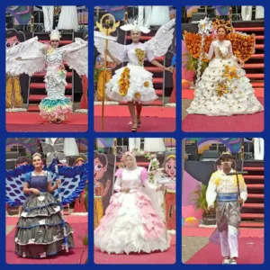 Fashion Show Kantong Kresek di AKSI dan EKSPO SMANSA