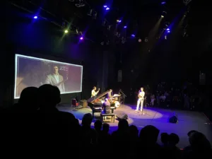 Tom Van Der Zaal Quartet Kejutkan Penonton Lewat Lagu “Batanghari Aeknyo Lah Tenang”