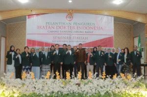 Hairan Hadiri Pelantikan Pengurus IDI Cabang Tanjung Jabung Barat