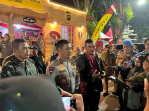 Jelang Detik-Detik Pergantian Tahun 2024, Kapolda Jambi Pantau Aktivitas Masyarakat