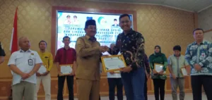 PT DAS Group Kebun Taman Raja Terima Penghargaan CSR dari Pemkab Tanjabbar