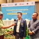 direktur UKW PWI Dr Firdaus Komar