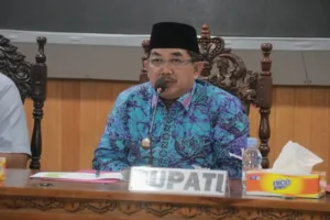 Bupati Tanjab Barat Hadiri Rapat Mediasi Penyelesaian Masalah Antara Kelompok Tani Imam Hasan Desa Badang dan PT. DAS