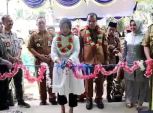 Resmikan Gedung Posyandu, H Mukti Terima Keluhan Warga Tabir Ilir