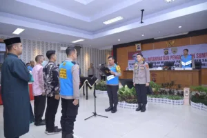 Kapolda Jambi Pimpin Pelaksanaan Pakta Integritas dan Pengambilan Sumpah Penerimaan SIPSS Tahun 2024