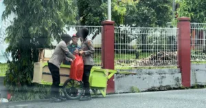 Tak Pernah Kendor ‘Jum’at Berbagi’ Polda Jambi Berikan Makan Siang Gratis