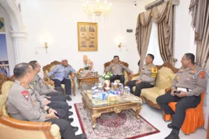 Pererat Silaturahmi, Irjen Pol. Rusdi Hartono Kunjungi Mantan Kapolda Jambi