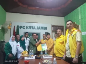 Budi Setiawan Kembalikan Berkas Pendaftaran ke DPC PKB Jambi