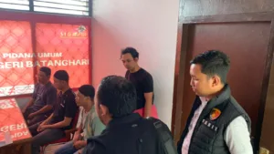Ditreskrimsus Polda Jambi Limpahkan 3 Tersangka dan BB Tahap II Kasus BBM Subsidi